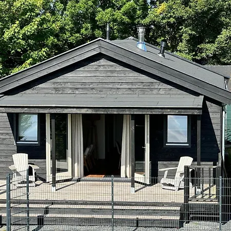 Semesterbostad Aangenaam